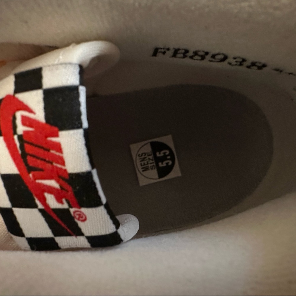 Nike attack sneakers - Picture 2 of 7